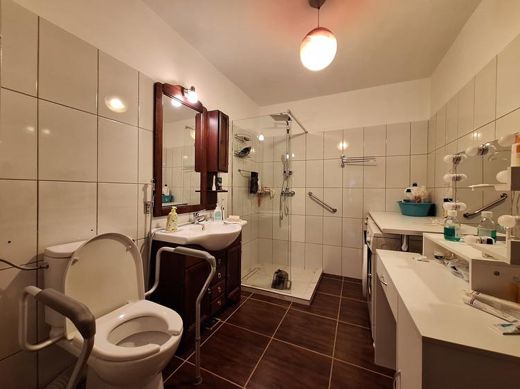 Apartament cu 2 camere, 57 mp, balcon, zona Florilor - 6
