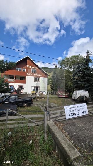 Casă cu 8 camere cu Teren 900 Mp în Central