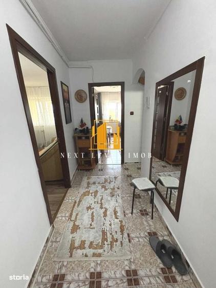 Apartament cu 3 camere decomandat în Bere