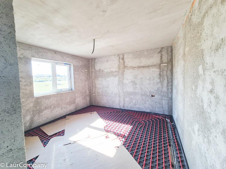 Casă individuală cu 5 camere cu Teren 351 Mp în Prundu