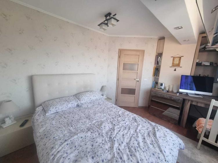 Apartament cu 2 camere decomandat în Exterior Vest