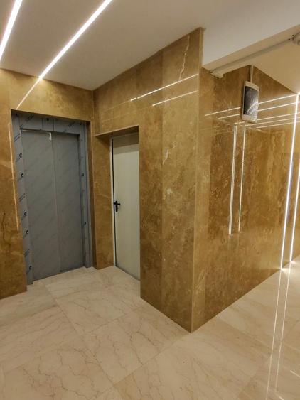 Casă individuală cu 9 camere cu Canalizare în P-ța Muncii