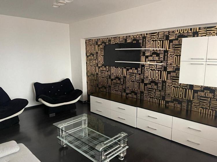 Apartament cu 2 camere decomandat în Exterior Vest