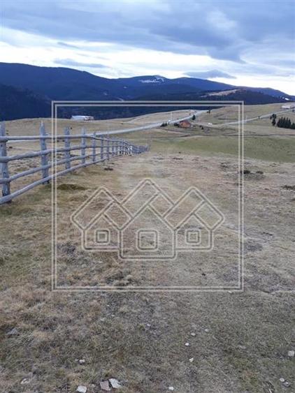 Teren agricol extravilan de 3825 mp, în Aeroport