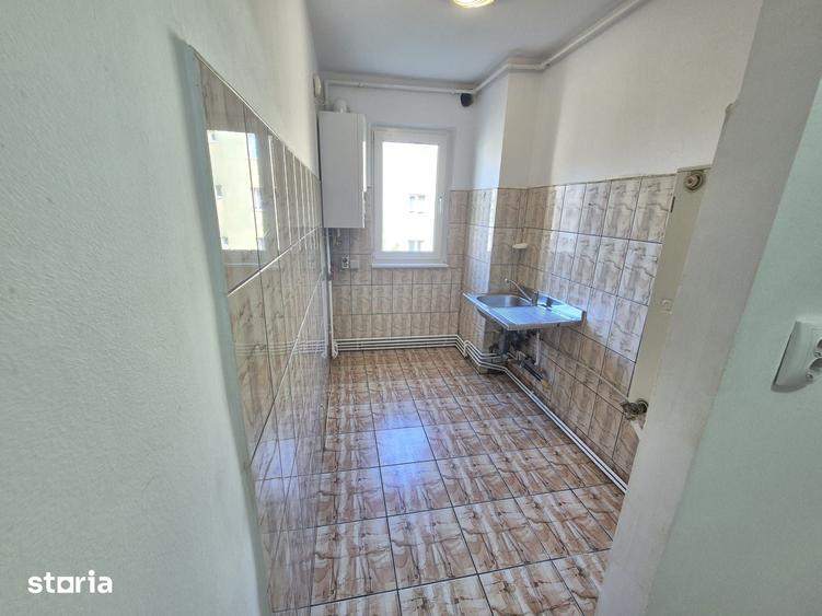 Apartament cu 2 camere semidecomandat în Hărmanului