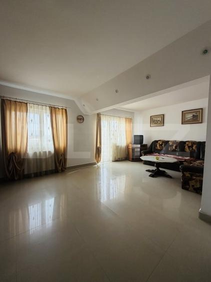 Apartament cu 4 camere decomandat în Câmpia Turzii