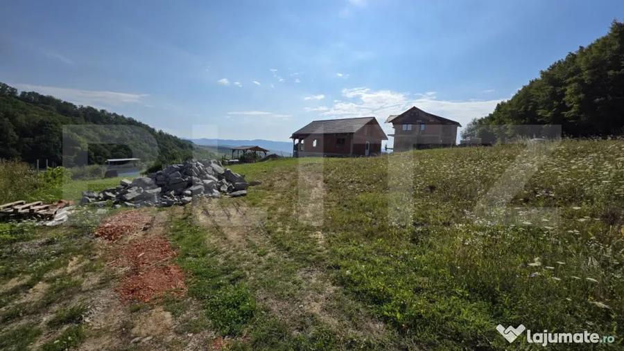 Teren extravilan, cu autorizatie de constructie casa, 875 mp - 1