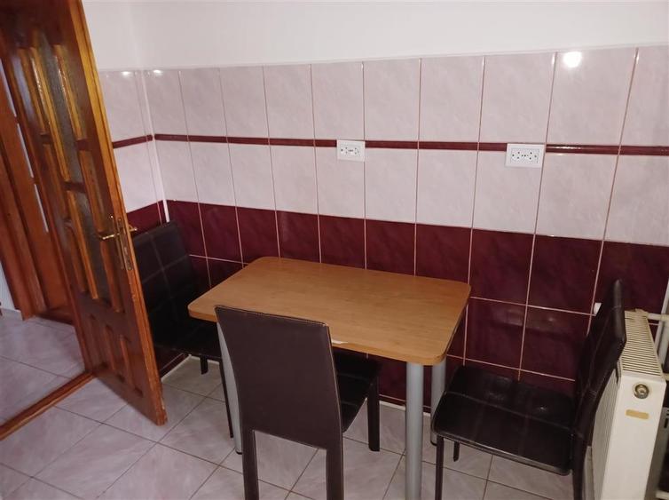 Apartament cu 3 camere decomandat, mobilat în Obcini