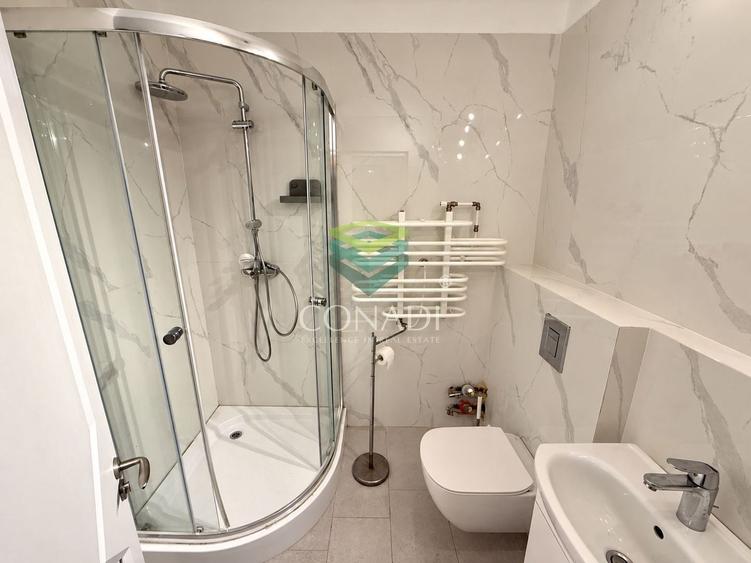 Apartament cu 3 camere semidecomandat în Vatra Luminoasă