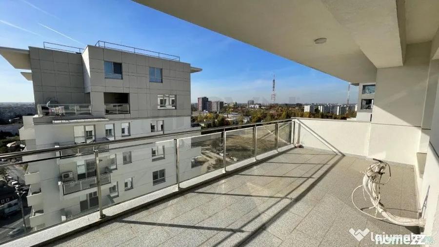 Apartament cu 4 camere semidecomandat în Domenii