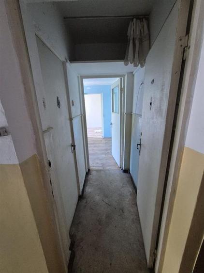 Apartament cu 2 camere nedecomandat în Podu Roș