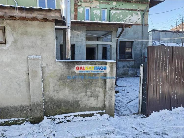 Apartament cu 3 camere decomandat în Chitila