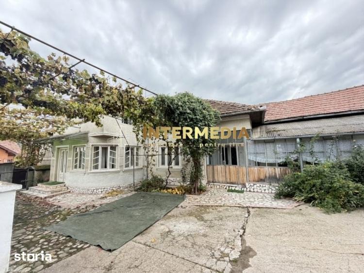 Casă cu 6 camere cu Teren 2709 Mp în Ighiu