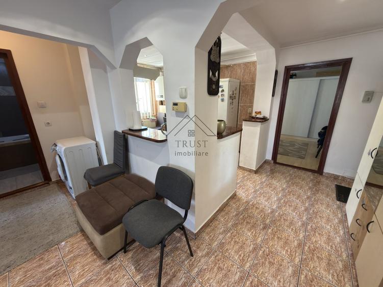 Apartament cu 4 camere decomandat, mobilat în Mărăști