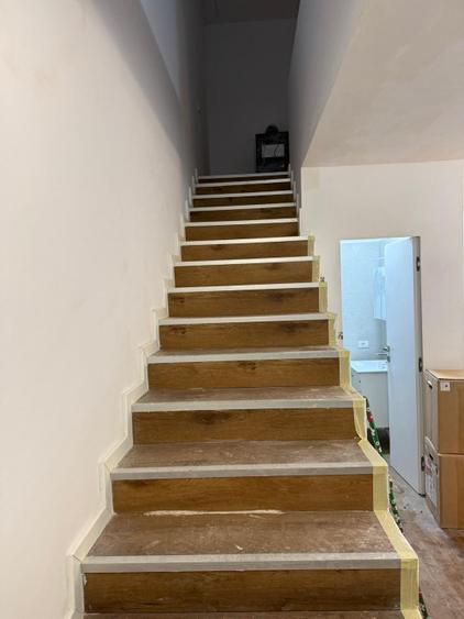 Casă individuală cu 4 camere cu Teren 350 Mp în Tunari