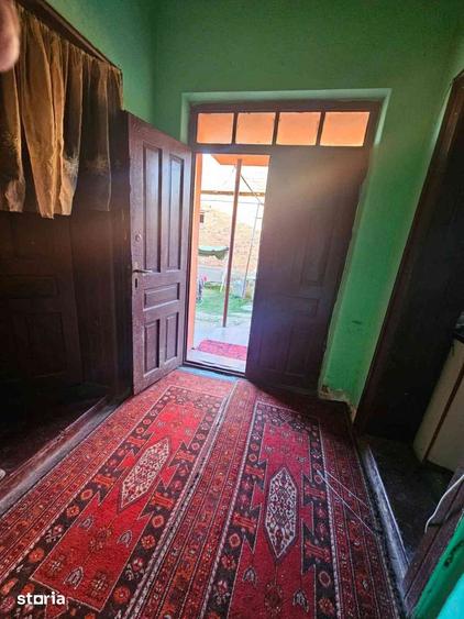 Casă cu 4 camere cu Teren 2340 Mp în Sâmbăta