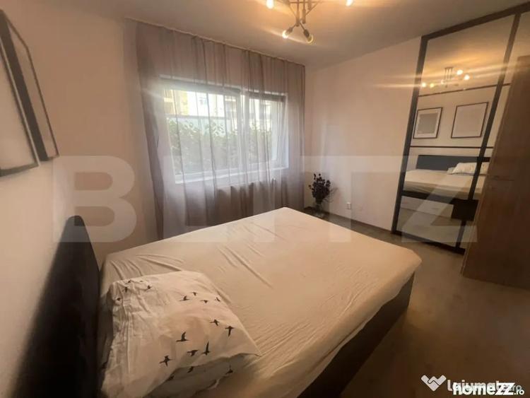 Apartament cu 4 camere semidecomandat în Central