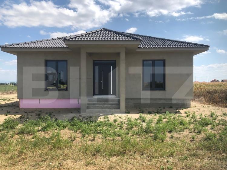 Casă individuală cu 4 camere cu Teren 600 Mp în Botiz