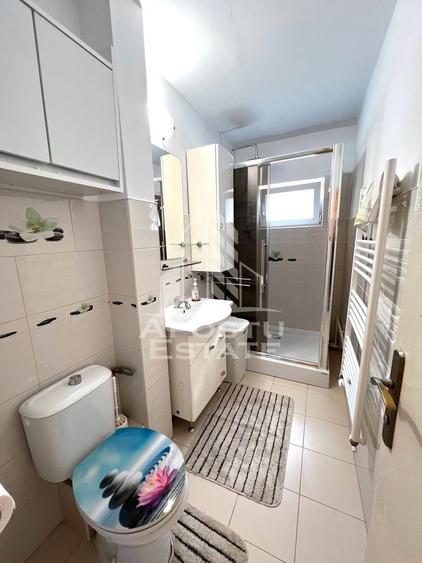 Apartament cu 3 camere decomandat, mobilat în Girocului