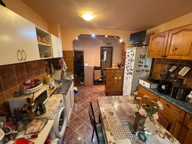 Apartament cu 2 camere semidecomandat, mobilat în Brazda lui Novac