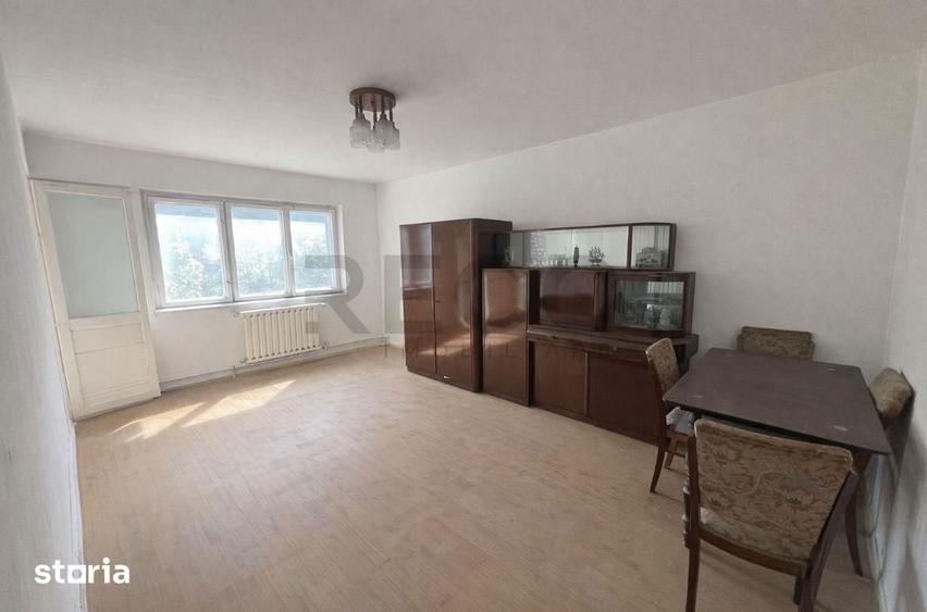 Apartament cu 3 camere decomandat în Decebal