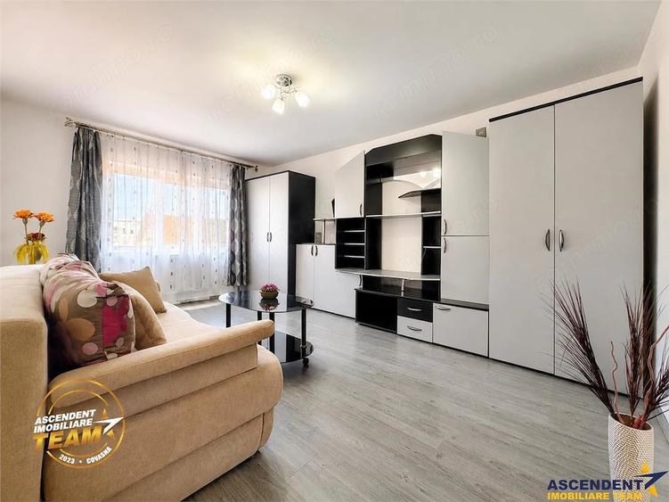 Apartament cu 2 camere decomandat în Lenin
