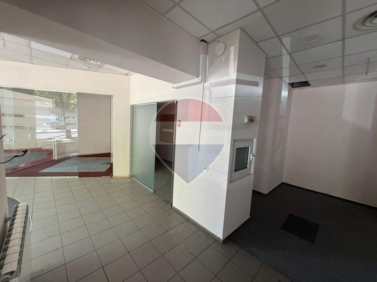 Spațiu comercial, de 305 mp, în Gara de Nord