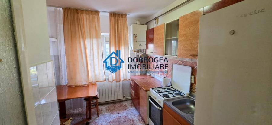 Apartament cu 2 camere decomandat în Păcii