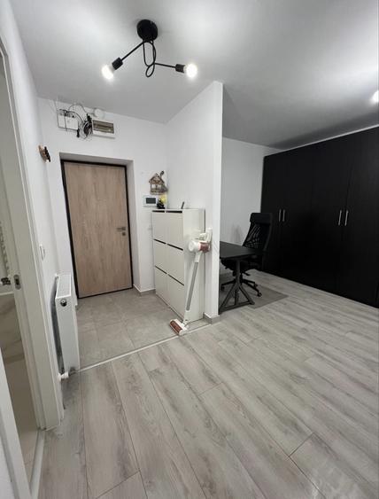 Apartament cu 2 camere semidecomandat în Cățelu