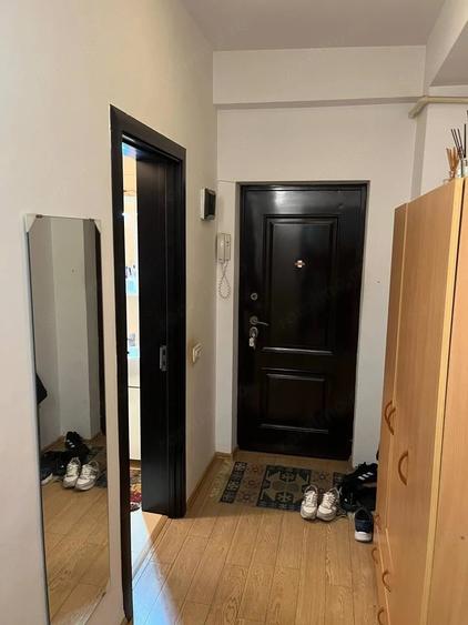 Apartament cu 2 camere decomandat în Roșu