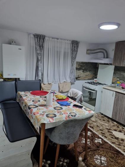 Casă cu 3 camere cu Teren 120 Mp în Central