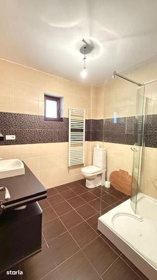 Casă cu 4 camere cu Teren 167 Mp în Recea