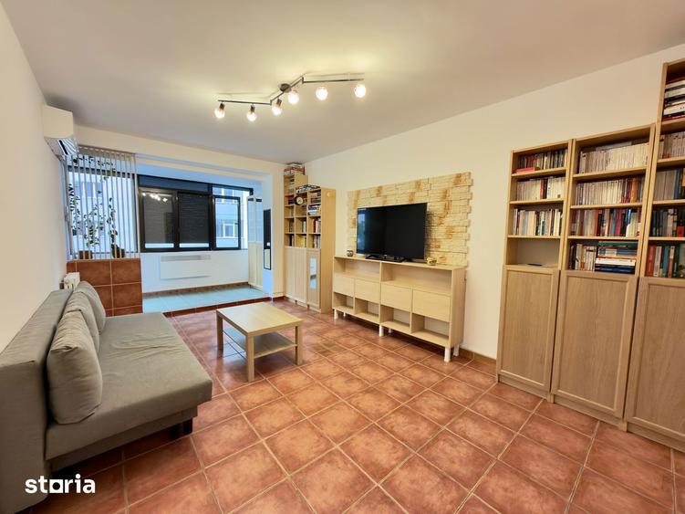 Apartament cu 2 camere semidecomandat, mobilat în Pantelimon