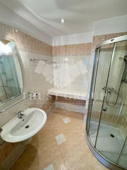 Apartament cu 3 camere în Clucerului