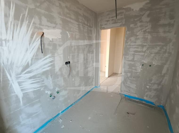 Apartament cu 2 camere semidecomandat în Mărăști