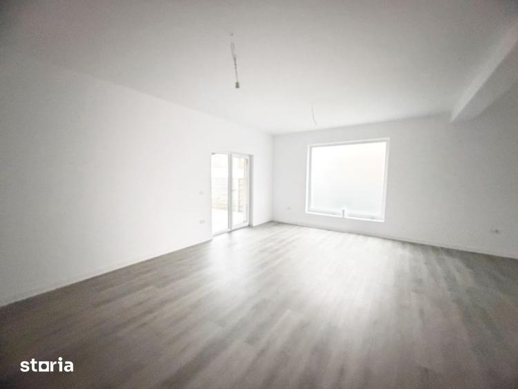 Casă cu 4 camere cu Teren 16 Mp în Sânmihaiu Român