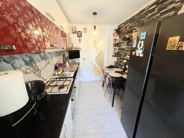 Apartament cu 4 camere decomandat, mobilat în Codlea