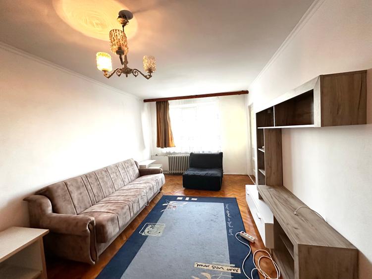 Apartament cu 2 camere decomandat în Olimpia-Stadion