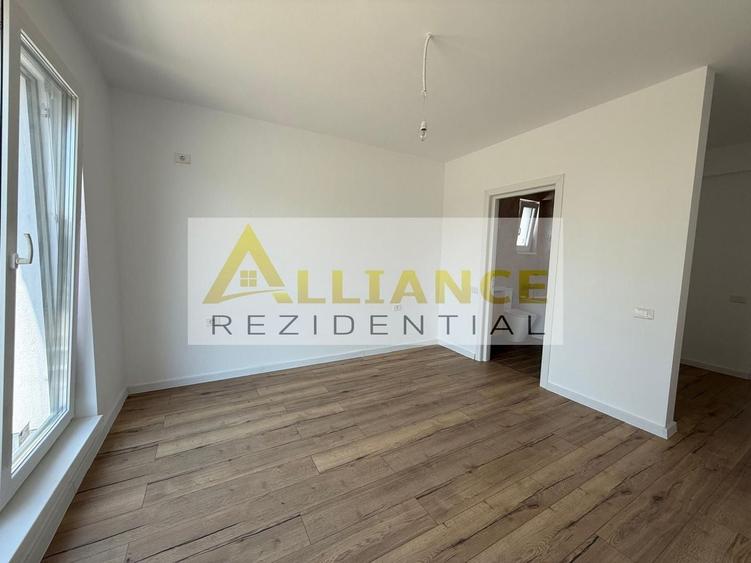 Casă individuală cu 4 camere cu Canalizare în Berceni