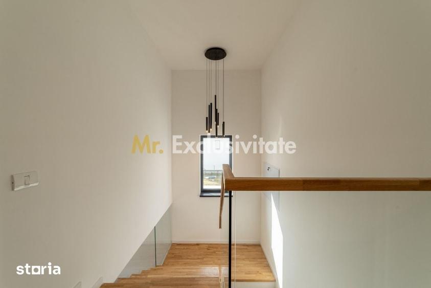 Casă cu 4 camere cu Teren 430 Mp în Micești