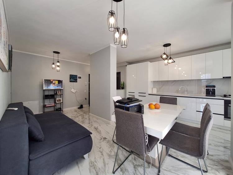 Apartament cu 2 camere semidecomandat, mobilat în Florești — fotografia 1