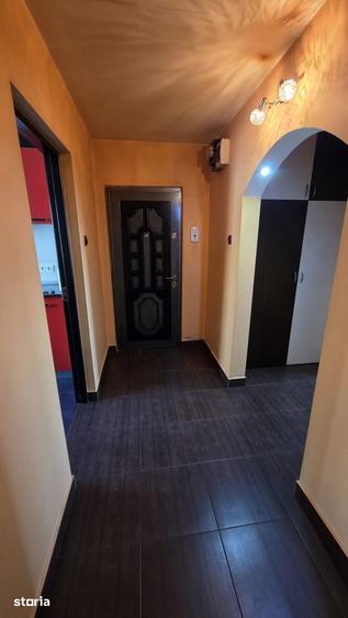 Apartament cu 3 camere, 62 mp., zona Micro 3 - 5