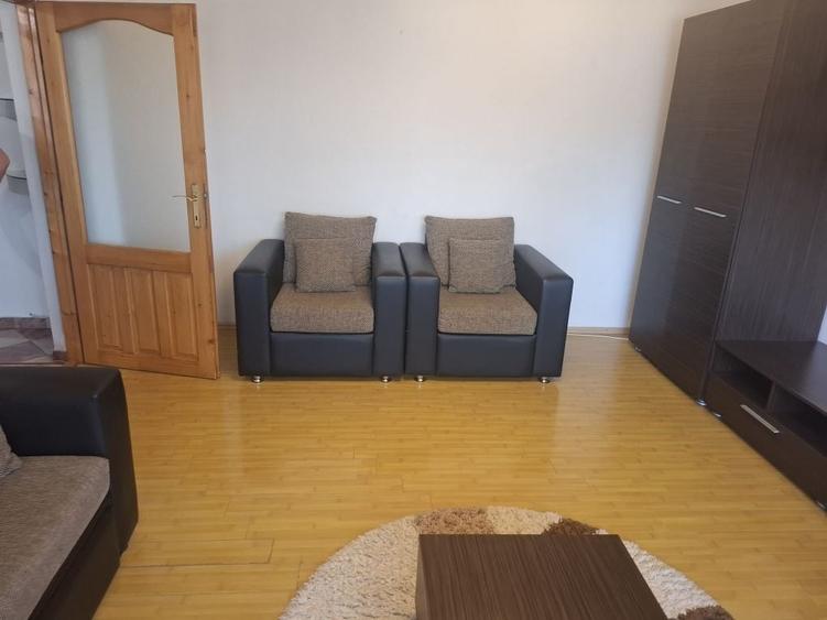 Apartament cu 2 camere decomandat în Bucovina