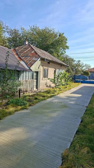 Casă cu Teren 923 Mp în Ulmeni