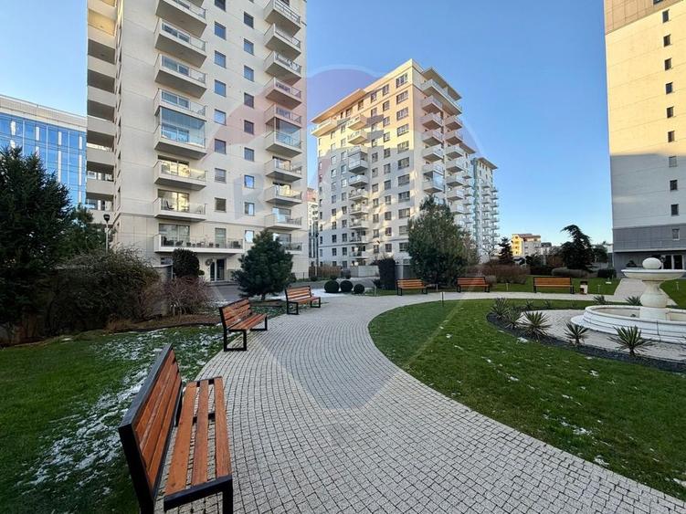 Apartament cu 3 camere decomandat în Domenii