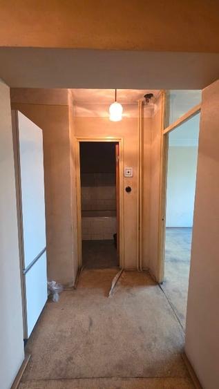 Apartament cu 2 camere decomandat în Titulescu
