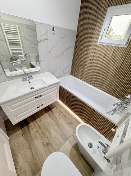 Apartament cu 3 camere în Apărătorii Patriei