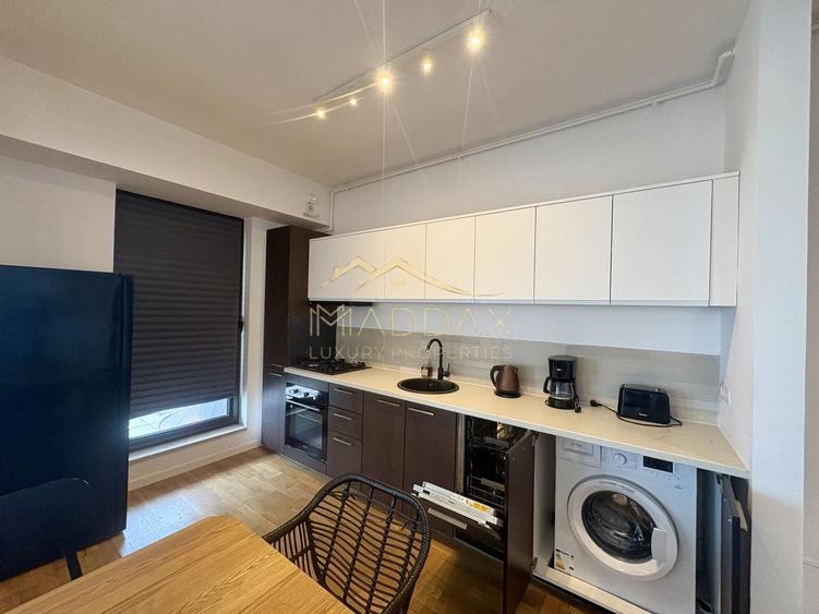 Apartament cu 3 camere decomandat, mobilat în Central