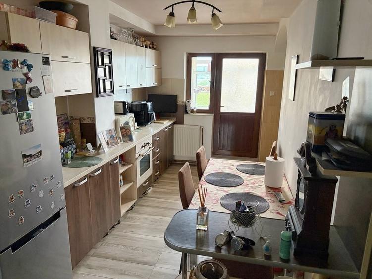 Apartament cu 4 camere decomandat în Ultracentral