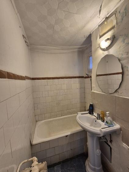 Apartament cu 4 camere semidecomandat în Sălăjan